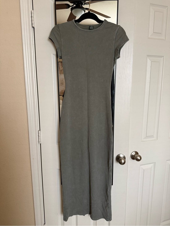 wild fable Dresses & Skirts - wild fable Olive Green Short Sleeve Maxi Dress